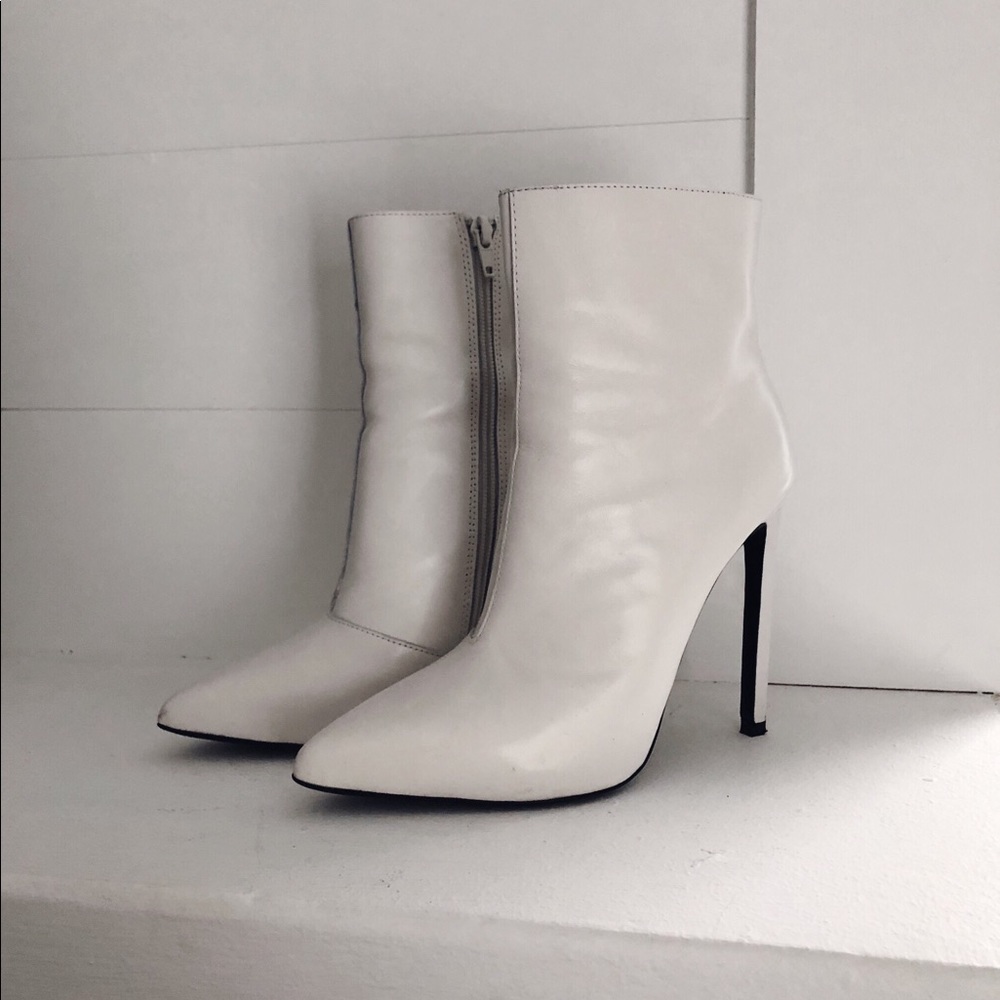 Tony Bianco Freddie Bootie Size 7 White Capretto
